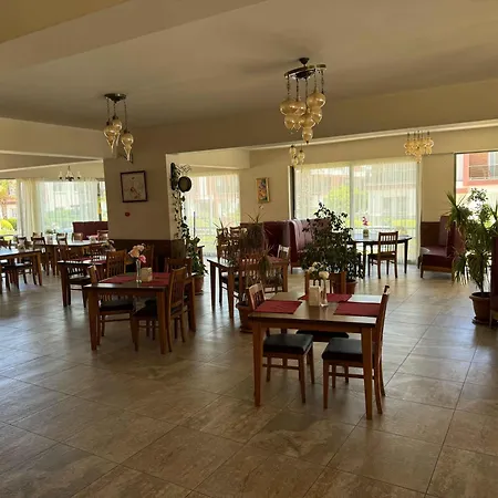 Ξενοδοχείο με διαμερίσματα Royal Life Poseidon Residences Long *