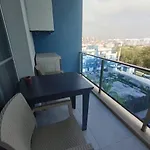 Royal Life Poseidon Residences Long מלון דירות