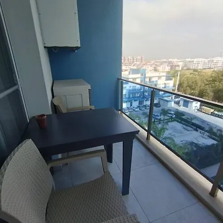 Royal Life Poseidon Residences Long 아파트호텔