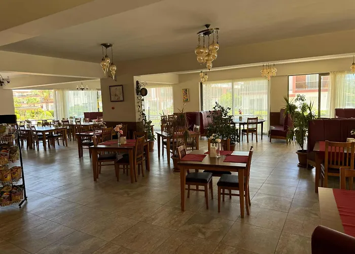 Hotel apartamentowy Royal Life Poseidon Residences Long *